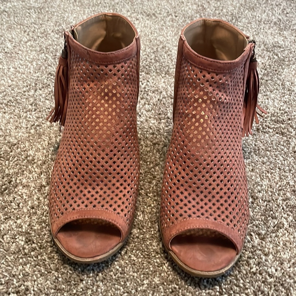Quylid, size 9, rust color